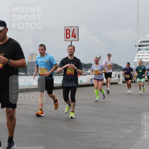 13.09.2026 - Kiel Lauf Andreas Tolksdorf http://msf.ph/oto/10470432 13.09.2026 12:10:20 Kiellinie 76, 120, 4, 9241, 2283, 187, 3 meine-sportfotos.de