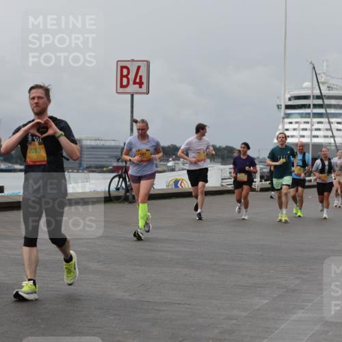 13.09.2026 - Kiel Lauf Andreas Tolksdorf http://msf.ph/oto/10470447 13.09.2026 12:10:21 Kiellinie 38, 9241, 2213, 4, 187, 3 meine-sportfotos.de