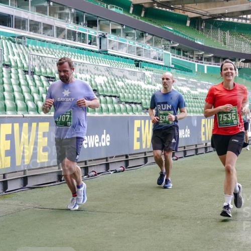 13.09.2026 - 21. swb-Marathon Bremen Michael Burmester http://msf.ph/oto/10470510 13.09.2026 13:14:19 Laufen im Stadion 183, 266, 270, 278, 300, 349, 414, 460, 576, 600, 631, 695, 702, 768, 933, 950, 956, 1005, 1008, 1047, 1143, 1392, 1408, 1426, 1573, 1596, 1641, 1818, 1819, 1991, 2024, 2035, 2079, 2233, 2314, 2387, 2412, 2439, 2457, 2461, 2466, 2484, 2494, 2521, 2540, 2564, 2612, 2665, 2690, 2691, 2693, 2737, 2773, 2792, 2816, 2829, 2838, 2861, 2865, 2884, 2887, 2921, 2972, 2978, 3016, 3111, 3209, 3253, 3277, 3304, 3313, 3355, 3378, 3405, 3428, 3653, 3661, 3680, 4034, 4080, 4306, 703 meine-sportfotos.de
