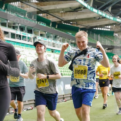 13.09.2026 - 21. swb-Marathon Bremen Michael Burmester http://msf.ph/oto/10470554 13.09.2026 10:36:34 Laufen im Stadion 10092, 10144, 10150, 10152, 10153, 10154, 10160, 10173, 10175, 10181, 10182, 10186, 10187, 10195, 10198, 10237, 10245, 10251, 10257, 10263, 10272, 10275, 10278, 10291, 10296, 10306, 10309, 10315, 10327, 10331, 10332, 10338, 10357, 10377, 10382, 10390, 10403, 10409, 10411, 10420, 10427, 10429, 10439, 10444, 10473, 10477, 10481, 10492, 10497, 10500, 10516, 10531, 10560, 10569, 10607, 10613, 10617, 10633, 10636, 10647, 10648, 10659, 10663, 10671, 10672, 10715 meine-sportfotos.de