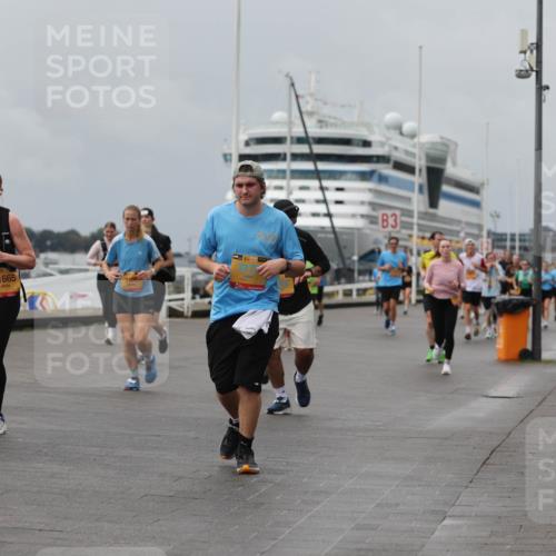 13.09.2026 - Kiel Lauf Andreas Tolksdorf http://msf.ph/oto/10470625 13.09.2026 12:10:35 Kiellinie 3045, 4, 11665, 3486, 38, 3 meine-sportfotos.de