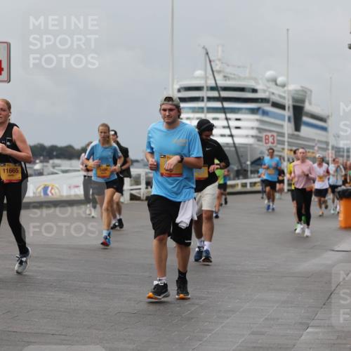 13.09.2026 - Kiel Lauf Andreas Tolksdorf http://msf.ph/oto/10470632 13.09.2026 12:10:35 Kiellinie 3045, 4, 35, 11665, 3486, 3 meine-sportfotos.de