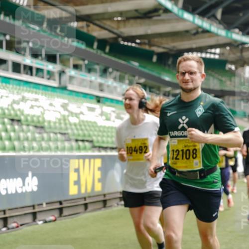13.09.2026 - 21. swb-Marathon Bremen Michael Burmester http://msf.ph/oto/10470641 13.09.2026 10:36:35 Laufen im Stadion 10092, 10144, 10150, 10152, 10153, 10154, 10160, 10173, 10175, 10181, 10182, 10186, 10187, 10195, 10198, 10237, 10245, 10251, 10257, 10263, 10272, 10275, 10278, 10291, 10296, 10306, 10309, 10315, 10327, 10331, 10332, 10338, 10357, 10377, 10382, 10390, 10403, 10409, 10411, 10420, 10427, 10429, 10439, 10444, 10473, 10477, 10481, 10492, 10497, 10500, 10516, 10531, 10560, 10569, 10607, 10613, 10617, 10633, 10636, 10647, 10648, 10659, 10663, 10671, 10672, 10715 meine-sportfotos.de