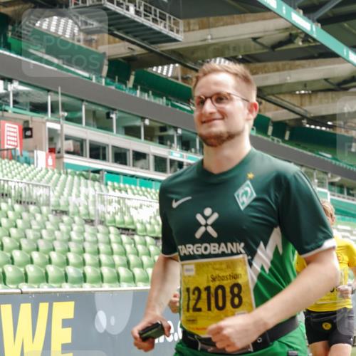 13.09.2026 - 21. swb-Marathon Bremen Michael Burmester http://msf.ph/oto/10470681 13.09.2026 10:36:36 Laufen im Stadion 10092, 10144, 10150, 10152, 10153, 10154, 10160, 10173, 10175, 10181, 10182, 10186, 10187, 10195, 10198, 10237, 10245, 10251, 10257, 10263, 10272, 10275, 10278, 10291, 10296, 10306, 10309, 10315, 10327, 10331, 10332, 10338, 10357, 10377, 10382, 10390, 10403, 10409, 10411, 10420, 10427, 10429, 10439, 10444, 10473, 10477, 10481, 10492, 10497, 10500, 10516, 10531, 10560, 10569, 10607, 10613, 10617, 10633, 10636, 10647, 10648, 10659, 10663, 10671, 10672, 10715 meine-sportfotos.de