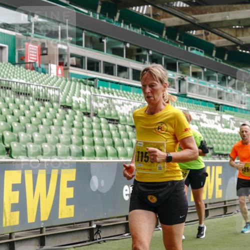 13.09.2026 - 21. swb-Marathon Bremen Michael Burmester http://msf.ph/oto/10470749 13.09.2026 10:36:37 Laufen im Stadion 10092, 10144, 10150, 10152, 10153, 10154, 10160, 10173, 10175, 10181, 10182, 10186, 10187, 10195, 10198, 10237, 10245, 10251, 10257, 10263, 10272, 10275, 10278, 10291, 10296, 10306, 10309, 10315, 10327, 10331, 10332, 10338, 10357, 10377, 10382, 10390, 10403, 10409, 10411, 10420, 10427, 10429, 10439, 10444, 10473, 10477, 10481, 10492, 10497, 10500, 10516, 10531, 10560, 10569, 10607, 10613, 10617, 10633, 10636, 10647, 10648, 10659, 10663, 10671, 10672, 10715 meine-sportfotos.de