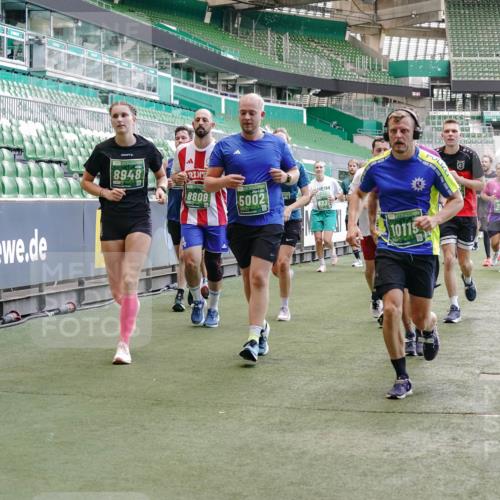 13.09.2026 - 21. swb-Marathon Bremen Michael Burmester http://msf.ph/oto/10470762 13.09.2026 13:14:24 Laufen im Stadion 266, 270, 278, 300, 349, 414, 460, 576, 600, 631, 695, 702, 768, 950, 956, 1005, 1008, 1047, 1143, 1392, 1408, 1426, 1573, 1596, 1641, 1818, 1819, 1991, 2024, 2035, 2079, 2233, 2314, 2387, 2412, 2439, 2457, 2461, 2466, 2484, 2494, 2521, 2540, 2564, 2612, 2665, 2690, 2691, 2693, 2737, 2773, 2792, 2816, 2829, 2838, 2861, 2865, 2884, 2887, 2921, 2972, 2978, 3016, 3111, 3209, 3253, 3277, 3304, 3313, 3355, 3378, 3405, 3428, 3653, 3661, 3670, 3680, 4034, 4080, 4306, 703 meine-sportfotos.de