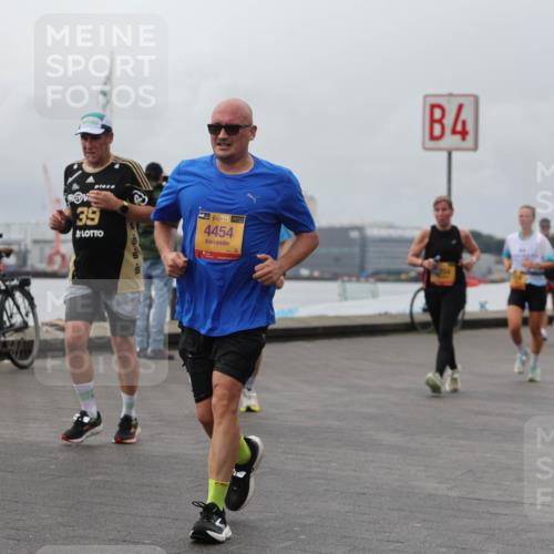 13.09.2026 - Kiel Lauf Andreas Tolksdorf http://msf.ph/oto/10470824 13.09.2026 12:11:25 Kiellinie 39, 38, 4454, 4 meine-sportfotos.de