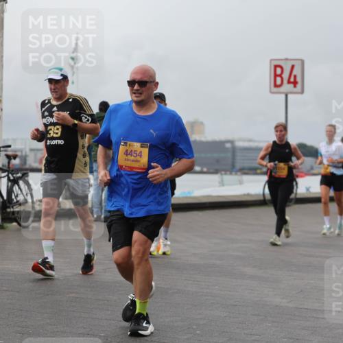 13.09.2026 - Kiel Lauf Andreas Tolksdorf http://msf.ph/oto/10470825 13.09.2026 12:11:25 Kiellinie 39, 38, 4454, 4 meine-sportfotos.de