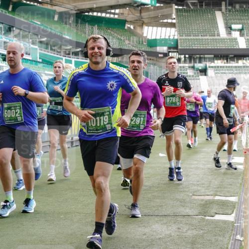 13.09.2026 - 21. swb-Marathon Bremen Michael Burmester http://msf.ph/oto/10470827 13.09.2026 13:14:25 Laufen im Stadion 266, 270, 278, 300, 349, 414, 460, 576, 600, 631, 702, 768, 950, 956, 1005, 1008, 1047, 1143, 1392, 1408, 1426, 1573, 1596, 1641, 1818, 1819, 1991, 2024, 2035, 2079, 2233, 2314, 2387, 2412, 2439, 2457, 2466, 2484, 2494, 2521, 2540, 2564, 2612, 2665, 2690, 2691, 2693, 2737, 2773, 2792, 2816, 2829, 2838, 2861, 2865, 2884, 2887, 2921, 2972, 2978, 3016, 3111, 3209, 3253, 3277, 3304, 3313, 3355, 3378, 3405, 3428, 3653, 3661, 3670, 3680, 4034, 4080, 4306, 703 meine-sportfotos.de