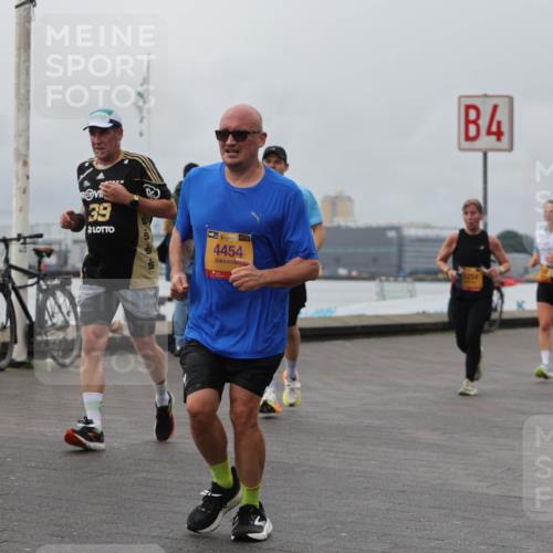 13.09.2026 - Kiel Lauf Andreas Tolksdorf http://msf.ph/oto/10470828 13.09.2026 12:11:25 Kiellinie 39, 38, 4454, 4 meine-sportfotos.de