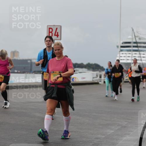 13.09.2026 - Kiel Lauf Andreas Tolksdorf http://msf.ph/oto/10470853 13.09.2026 12:11:31 Kiellinie 8065, 26, 4, 79, 38, 910 meine-sportfotos.de