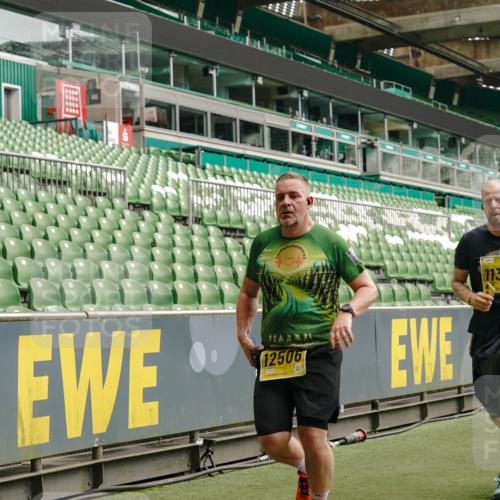 13.09.2026 - 21. swb-Marathon Bremen Michael Burmester http://msf.ph/oto/10470882 13.09.2026 10:36:41 Laufen im Stadion 10092, 10150, 10152, 10153, 10154, 10160, 10173, 10175, 10181, 10182, 10186, 10187, 10195, 10198, 10237, 10245, 10251, 10257, 10263, 10272, 10275, 10278, 10291, 10296, 10306, 10309, 10315, 10327, 10331, 10332, 10338, 10357, 10377, 10382, 10390, 10403, 10409, 10411, 10420, 10429, 10439, 10444, 10473, 10477, 10481, 10492, 10497, 10500, 10516, 10531, 10560, 10569, 10598, 10607, 10613, 10617, 10633, 10636, 10647, 10648, 10659, 10663, 10671, 10672, 10674, 10715 meine-sportfotos.de