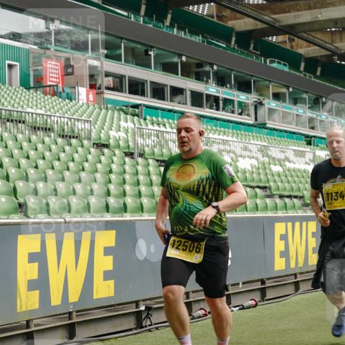 13.09.2026 - 21. swb-Marathon Bremen Michael Burmester http://msf.ph/oto/10470891 13.09.2026 10:36:41 Laufen im Stadion 10092, 10150, 10152, 10153, 10154, 10160, 10173, 10175, 10181, 10182, 10186, 10187, 10195, 10198, 10237, 10245, 10251, 10257, 10263, 10272, 10275, 10278, 10291, 10296, 10306, 10309, 10315, 10327, 10331, 10332, 10338, 10357, 10377, 10382, 10390, 10403, 10409, 10411, 10420, 10429, 10439, 10444, 10473, 10477, 10481, 10492, 10497, 10500, 10516, 10531, 10560, 10569, 10598, 10607, 10613, 10617, 10633, 10636, 10647, 10648, 10659, 10663, 10671, 10672, 10674, 10715 meine-sportfotos.de