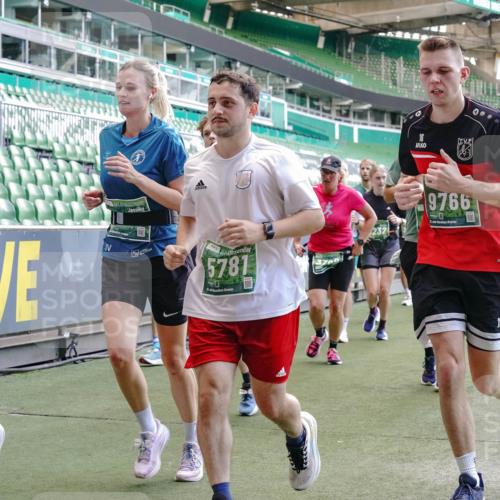 13.09.2026 - 21. swb-Marathon Bremen Michael Burmester http://msf.ph/oto/10470898 13.09.2026 13:14:27 Laufen im Stadion 266, 270, 278, 300, 349, 414, 460, 576, 600, 631, 702, 768, 950, 956, 1005, 1008, 1047, 1143, 1392, 1408, 1426, 1573, 1596, 1641, 1818, 1819, 1991, 2024, 2035, 2079, 2233, 2314, 2387, 2412, 2439, 2457, 2466, 2484, 2494, 2521, 2540, 2564, 2612, 2665, 2690, 2691, 2693, 2737, 2773, 2816, 2829, 2838, 2861, 2865, 2884, 2887, 2921, 2958, 2972, 2978, 3016, 3111, 3209, 3253, 3277, 3304, 3313, 3355, 3378, 3405, 3428, 3653, 3661, 3670, 3680, 4034, 4080, 4306, 703 meine-sportfotos.de