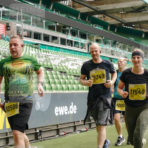 13.09.2026 - 21. swb-Marathon Bremen Michael Burmester http://msf.ph/oto/10470906 13.09.2026 10:36:42 Laufen im Stadion 10092, 10150, 10152, 10153, 10154, 10160, 10173, 10175, 10181, 10182, 10186, 10187, 10195, 10198, 10237, 10245, 10251, 10257, 10263, 10272, 10275, 10278, 10291, 10296, 10306, 10309, 10315, 10327, 10331, 10332, 10338, 10357, 10377, 10382, 10390, 10403, 10409, 10411, 10420, 10429, 10439, 10444, 10473, 10477, 10481, 10492, 10497, 10500, 10516, 10531, 10560, 10569, 10598, 10607, 10613, 10617, 10633, 10636, 10647, 10648, 10659, 10663, 10671, 10672, 10674 meine-sportfotos.de