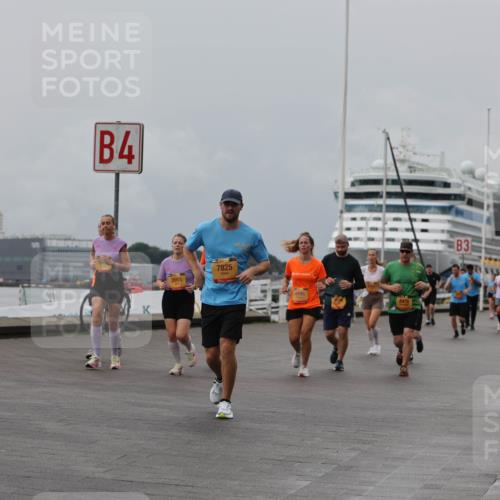 13.09.2026 - Kiel Lauf Andreas Tolksdorf http://msf.ph/oto/10470926 13.09.2026 12:11:41 Kiellinie 4, 3955, 7825, 4996, 6478, 3 meine-sportfotos.de