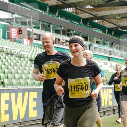 13.09.2026 - 21. swb-Marathon Bremen Michael Burmester http://msf.ph/oto/10470952 13.09.2026 10:36:42 Laufen im Stadion 10092, 10150, 10152, 10153, 10154, 10160, 10173, 10175, 10181, 10182, 10186, 10187, 10195, 10198, 10237, 10245, 10251, 10257, 10263, 10272, 10275, 10278, 10291, 10296, 10306, 10309, 10315, 10327, 10331, 10332, 10338, 10357, 10377, 10382, 10390, 10403, 10409, 10411, 10420, 10429, 10439, 10444, 10473, 10477, 10481, 10492, 10497, 10500, 10516, 10531, 10560, 10569, 10598, 10607, 10613, 10617, 10633, 10636, 10647, 10648, 10659, 10663, 10671, 10672, 10674 meine-sportfotos.de
