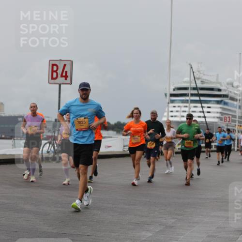 13.09.2026 - Kiel Lauf Andreas Tolksdorf http://msf.ph/oto/10470957 13.09.2026 12:11:41 Kiellinie 4, 7825, 4996, 6478, 3 meine-sportfotos.de