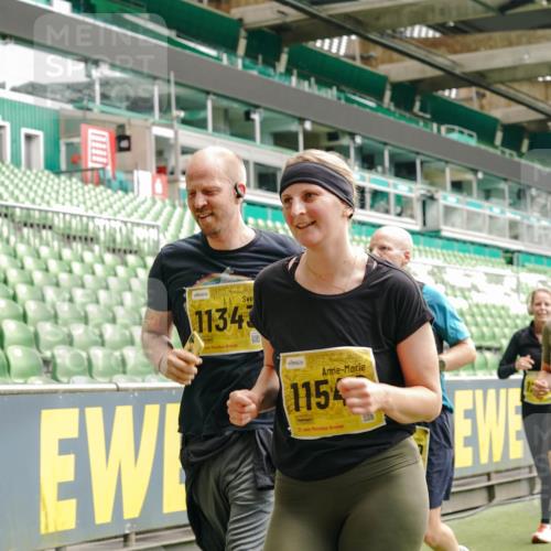 13.09.2026 - 21. swb-Marathon Bremen Michael Burmester http://msf.ph/oto/10470961 13.09.2026 10:36:42 Laufen im Stadion 10092, 10150, 10152, 10153, 10154, 10160, 10173, 10175, 10181, 10182, 10186, 10187, 10195, 10198, 10237, 10245, 10251, 10257, 10263, 10272, 10275, 10278, 10291, 10296, 10306, 10309, 10315, 10327, 10331, 10332, 10338, 10357, 10377, 10382, 10390, 10403, 10409, 10411, 10420, 10429, 10439, 10444, 10473, 10477, 10481, 10492, 10497, 10500, 10516, 10531, 10560, 10569, 10598, 10607, 10613, 10617, 10633, 10636, 10647, 10648, 10659, 10663, 10671, 10672, 10674 meine-sportfotos.de