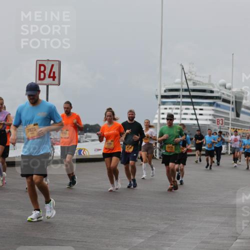 13.09.2026 - Kiel Lauf Andreas Tolksdorf http://msf.ph/oto/10470963 13.09.2026 12:11:42 Kiellinie 4, 7825, 1457, 4996, 3079, 6478, 3 meine-sportfotos.de