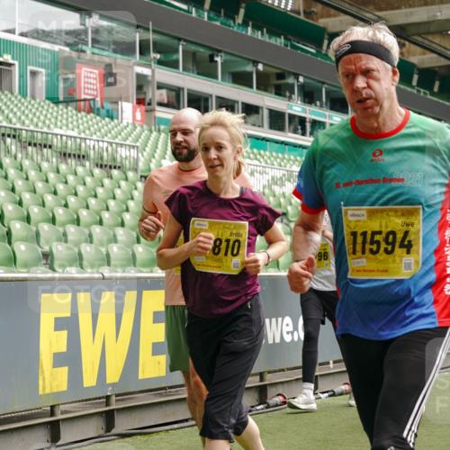 13.09.2026 - 21. swb-Marathon Bremen Michael Burmester http://msf.ph/oto/10471071 13.09.2026 10:36:45 Laufen im Stadion 10092, 10150, 10152, 10153, 10154, 10160, 10173, 10175, 10181, 10182, 10186, 10187, 10195, 10198, 10237, 10245, 10251, 10257, 10263, 10272, 10275, 10278, 10291, 10296, 10306, 10309, 10315, 10327, 10331, 10332, 10338, 10357, 10377, 10382, 10390, 10403, 10409, 10411, 10420, 10429, 10439, 10444, 10473, 10477, 10481, 10492, 10497, 10500, 10516, 10531, 10560, 10569, 10598, 10607, 10613, 10617, 10633, 10636, 10647, 10648, 10659, 10663, 10671, 10672, 10674 meine-sportfotos.de