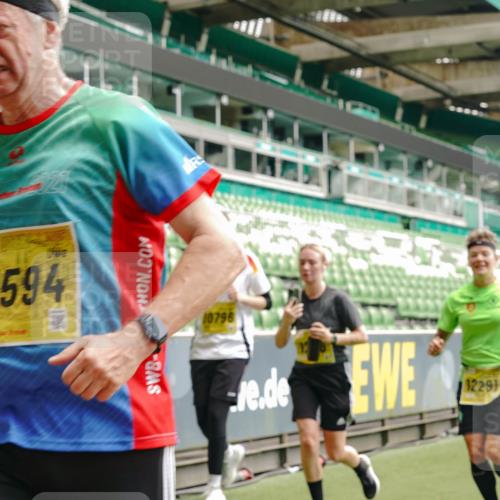13.09.2026 - 21. swb-Marathon Bremen Michael Burmester http://msf.ph/oto/10471076 13.09.2026 10:36:46 Laufen im Stadion 10092, 10150, 10152, 10153, 10154, 10160, 10173, 10175, 10181, 10182, 10186, 10187, 10195, 10198, 10237, 10245, 10251, 10257, 10263, 10272, 10275, 10278, 10291, 10296, 10306, 10309, 10315, 10327, 10331, 10332, 10338, 10357, 10382, 10390, 10403, 10409, 10411, 10420, 10429, 10439, 10444, 10473, 10477, 10481, 10492, 10497, 10500, 10516, 10531, 10560, 10569, 10598, 10607, 10613, 10617, 10633, 10636, 10647, 10648, 10659, 10663, 10671, 10672, 10674 meine-sportfotos.de