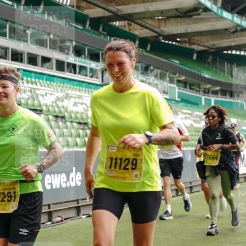 13.09.2026 - 21. swb-Marathon Bremen Michael Burmester http://msf.ph/oto/10471141 13.09.2026 10:36:47 Laufen im Stadion 10092, 10150, 10152, 10153, 10154, 10160, 10173, 10175, 10181, 10182, 10186, 10187, 10195, 10198, 10237, 10245, 10251, 10257, 10263, 10272, 10275, 10278, 10291, 10296, 10306, 10309, 10315, 10327, 10331, 10332, 10338, 10357, 10382, 10390, 10403, 10409, 10411, 10420, 10429, 10439, 10444, 10473, 10477, 10481, 10492, 10497, 10500, 10516, 10531, 10560, 10569, 10598, 10607, 10613, 10617, 10633, 10636, 10647, 10648, 10659, 10663, 10671, 10672, 10674 meine-sportfotos.de