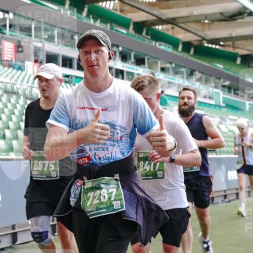 13.09.2026 - 21. swb-Marathon Bremen Michael Burmester http://msf.ph/oto/10471262 13.09.2026 13:14:36 Laufen im Stadion 263, 266, 270, 278, 300, 414, 460, 576, 600, 631, 768, 950, 956, 1005, 1008, 1047, 1143, 1392, 1408, 1426, 1573, 1596, 1818, 1819, 1991, 2024, 2035, 2079, 2233, 2235, 2314, 2359, 2387, 2412, 2457, 2466, 2484, 2494, 2521, 2540, 2564, 2612, 2665, 2690, 2691, 2693, 2737, 2760, 2816, 2829, 2838, 2859, 2861, 2865, 2887, 2921, 2958, 2972, 2978, 3016, 3111, 3209, 3277, 3304, 3355, 3378, 3405, 3428, 3653, 3661, 3670, 3680, 3829, 4034, 4080, 4306, 703 meine-sportfotos.de