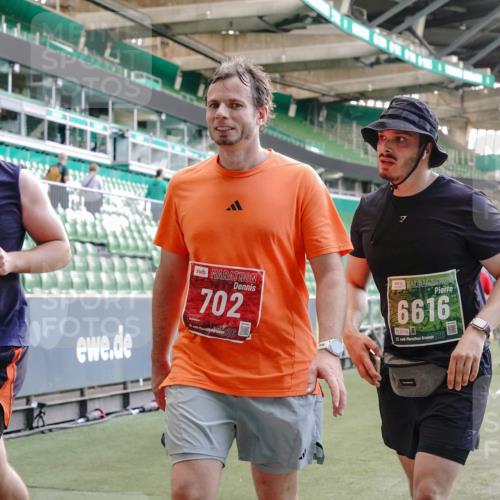 13.09.2026 - 21. swb-Marathon Bremen Michael Burmester http://msf.ph/oto/10471295 13.09.2026 13:14:37 Laufen im Stadion 263, 266, 270, 278, 300, 414, 460, 576, 600, 631, 768, 950, 956, 1005, 1008, 1047, 1392, 1408, 1426, 1573, 1596, 1818, 1819, 2024, 2035, 2079, 2233, 2235, 2314, 2359, 2387, 2412, 2457, 2466, 2484, 2494, 2521, 2540, 2564, 2612, 2690, 2691, 2693, 2737, 2760, 2783, 2816, 2829, 2838, 2859, 2861, 2865, 2887, 2921, 2958, 2972, 2978, 3016, 3111, 3209, 3277, 3304, 3355, 3378, 3405, 3428, 3653, 3661, 3670, 3680, 3829, 4034, 4080, 4306, 703 meine-sportfotos.de