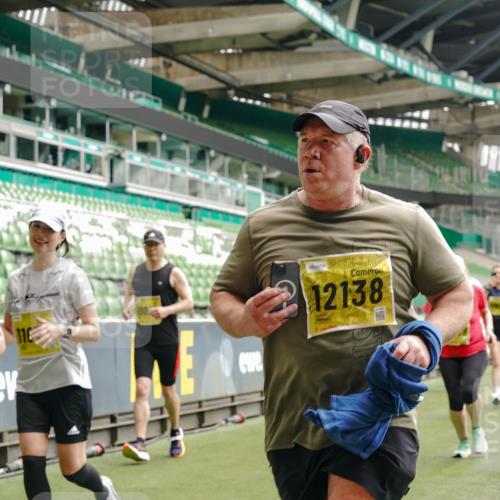 13.09.2026 - 21. swb-Marathon Bremen Michael Burmester http://msf.ph/oto/10471304 13.09.2026 10:36:51 Laufen im Stadion 10092, 10150, 10152, 10153, 10154, 10160, 10173, 10181, 10182, 10186, 10187, 10195, 10198, 10237, 10251, 10257, 10263, 10272, 10273, 10274, 10275, 10278, 10291, 10296, 10306, 10309, 10315, 10323, 10327, 10331, 10332, 10338, 10357, 10382, 10390, 10403, 10409, 10411, 10420, 10429, 10439, 10444, 10473, 10477, 10481, 10497, 10500, 10516, 10531, 10560, 10569, 10598, 10607, 10613, 10617, 10633, 10636, 10647, 10648, 10659, 10663, 10671, 10672, 10674 meine-sportfotos.de