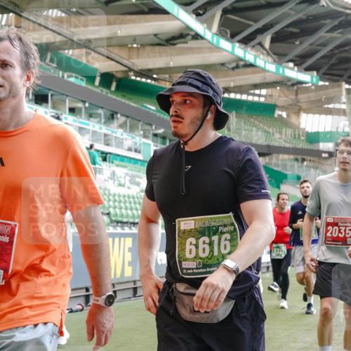 13.09.2026 - 21. swb-Marathon Bremen Michael Burmester http://msf.ph/oto/10471308 13.09.2026 13:14:38 Laufen im Stadion 263, 266, 270, 278, 300, 414, 460, 576, 600, 631, 768, 950, 956, 1005, 1008, 1047, 1392, 1408, 1426, 1573, 1596, 1818, 1819, 2024, 2035, 2079, 2233, 2235, 2314, 2359, 2387, 2412, 2457, 2466, 2484, 2494, 2521, 2540, 2564, 2612, 2690, 2691, 2693, 2737, 2760, 2783, 2816, 2829, 2838, 2859, 2861, 2865, 2887, 2921, 2958, 2972, 2978, 3016, 3111, 3209, 3277, 3304, 3355, 3378, 3405, 3428, 3653, 3661, 3670, 3680, 3829, 4034, 4080, 4306, 703 meine-sportfotos.de
