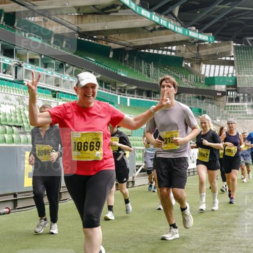 13.09.2026 - 21. swb-Marathon Bremen Michael Burmester http://msf.ph/oto/10471361 13.09.2026 10:36:53 Laufen im Stadion 10092, 10150, 10152, 10153, 10154, 10160, 10181, 10182, 10186, 10187, 10195, 10198, 10237, 10251, 10257, 10263, 10272, 10273, 10274, 10275, 10278, 10291, 10296, 10306, 10309, 10315, 10323, 10327, 10331, 10332, 10338, 10357, 10382, 10390, 10403, 10409, 10411, 10420, 10429, 10439, 10444, 10473, 10477, 10481, 10497, 10500, 10516, 10531, 10560, 10569, 10598, 10607, 10613, 10617, 10633, 10636, 10647, 10648, 10659, 10663, 10671, 10672, 10674 meine-sportfotos.de