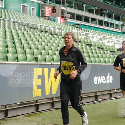 13.09.2026 - 21. swb-Marathon Bremen Michael Burmester http://msf.ph/oto/10471392 13.09.2026 10:36:55 Laufen im Stadion 10090, 10091, 10092, 10150, 10152, 10153, 10154, 10160, 10181, 10182, 10186, 10187, 10195, 10198, 10237, 10251, 10257, 10263, 10272, 10273, 10274, 10275, 10278, 10283, 10291, 10296, 10306, 10309, 10315, 10323, 10327, 10331, 10332, 10338, 10357, 10382, 10390, 10403, 10409, 10411, 10420, 10429, 10439, 10444, 10473, 10477, 10481, 10497, 10500, 10516, 10531, 10560, 10569, 10598, 10607, 10613, 10617, 10633, 10636, 10647, 10648, 10659, 10663, 10671, 10672, 10674 meine-sportfotos.de