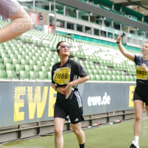13.09.2026 - 21. swb-Marathon Bremen Michael Burmester http://msf.ph/oto/10471416 13.09.2026 10:36:56 Laufen im Stadion 10090, 10091, 10092, 10150, 10152, 10153, 10154, 10160, 10181, 10182, 10186, 10187, 10195, 10198, 10237, 10251, 10257, 10263, 10272, 10273, 10274, 10275, 10278, 10283, 10291, 10296, 10306, 10315, 10323, 10327, 10331, 10332, 10338, 10357, 10382, 10390, 10403, 10409, 10411, 10420, 10429, 10439, 10444, 10473, 10477, 10481, 10497, 10500, 10516, 10531, 10560, 10569, 10598, 10607, 10613, 10617, 10633, 10636, 10647, 10648, 10659, 10663, 10671, 10672, 10674 meine-sportfotos.de