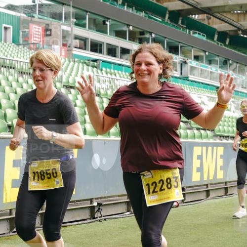 13.09.2026 - 21. swb-Marathon Bremen Michael Burmester http://msf.ph/oto/10471616 13.09.2026 10:37:02 Laufen im Stadion 10090, 10091, 10092, 10150, 10152, 10153, 10154, 10160, 10182, 10186, 10187, 10195, 10198, 10237, 10251, 10257, 10263, 10272, 10273, 10274, 10275, 10278, 10283, 10291, 10296, 10306, 10315, 10323, 10327, 10331, 10332, 10338, 10357, 10382, 10390, 10403, 10409, 10411, 10420, 10429, 10439, 10444, 10473, 10477, 10481, 10488, 10497, 10500, 10516, 10531, 10560, 10569, 10598, 10607, 10613, 10617, 10633, 10647, 10648, 10659, 10663, 10671, 10672, 10674 meine-sportfotos.de