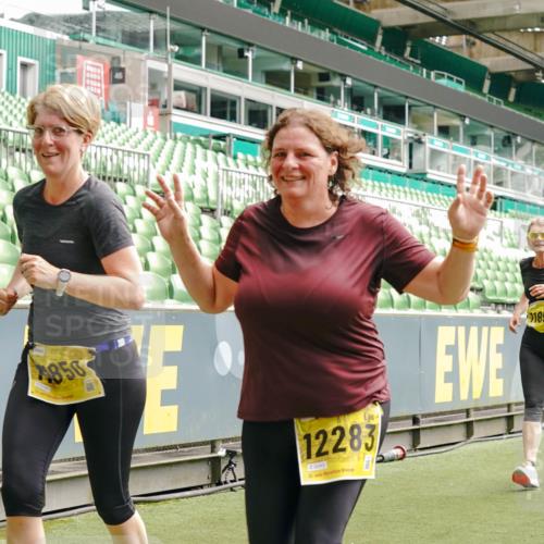 13.09.2026 - 21. swb-Marathon Bremen Michael Burmester http://msf.ph/oto/10471628 13.09.2026 10:37:03 Laufen im Stadion 10090, 10091, 10092, 10150, 10152, 10153, 10154, 10160, 10182, 10186, 10187, 10195, 10198, 10237, 10251, 10257, 10263, 10272, 10273, 10274, 10275, 10278, 10283, 10291, 10296, 10306, 10315, 10323, 10327, 10331, 10332, 10338, 10357, 10382, 10390, 10403, 10409, 10411, 10420, 10429, 10439, 10444, 10473, 10477, 10481, 10488, 10497, 10500, 10516, 10531, 10560, 10569, 10598, 10607, 10613, 10617, 10633, 10647, 10648, 10659, 10663, 10671, 10672, 10674 meine-sportfotos.de