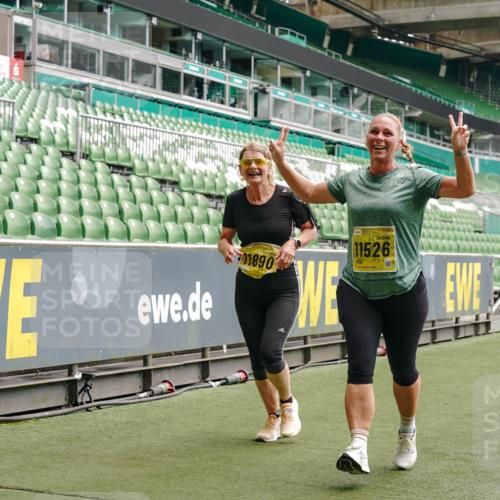 13.09.2026 - 21. swb-Marathon Bremen Michael Burmester http://msf.ph/oto/10471654 13.09.2026 10:37:03 Laufen im Stadion 10090, 10091, 10092, 10150, 10152, 10153, 10154, 10160, 10182, 10186, 10187, 10195, 10198, 10237, 10251, 10257, 10263, 10272, 10273, 10274, 10275, 10278, 10283, 10291, 10296, 10306, 10315, 10323, 10327, 10331, 10332, 10338, 10357, 10382, 10390, 10403, 10409, 10411, 10420, 10429, 10439, 10444, 10473, 10477, 10481, 10488, 10497, 10500, 10516, 10531, 10560, 10569, 10598, 10607, 10613, 10617, 10633, 10647, 10648, 10659, 10663, 10671, 10672, 10674 meine-sportfotos.de