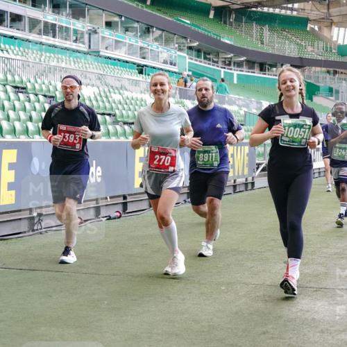 13.09.2026 - 21. swb-Marathon Bremen Michael Burmester http://msf.ph/oto/10471674 13.09.2026 13:14:49 Laufen im Stadion 263, 266, 270, 300, 414, 460, 600, 631, 768, 956, 1008, 1047, 1392, 1408, 1426, 1573, 1596, 1818, 1819, 2024, 2035, 2079, 2233, 2235, 2314, 2359, 2385, 2386, 2387, 2412, 2457, 2466, 2484, 2494, 2521, 2540, 2564, 2667, 2690, 2691, 2693, 2737, 2760, 2783, 2829, 2838, 2859, 2861, 2865, 2874, 2887, 2958, 2972, 2978, 3111, 3157, 3185, 3209, 3265, 3277, 3304, 3355, 3378, 3405, 3428, 3653, 3661, 3670, 3680, 3829, 4034, 4080, 4306, 703 meine-sportfotos.de