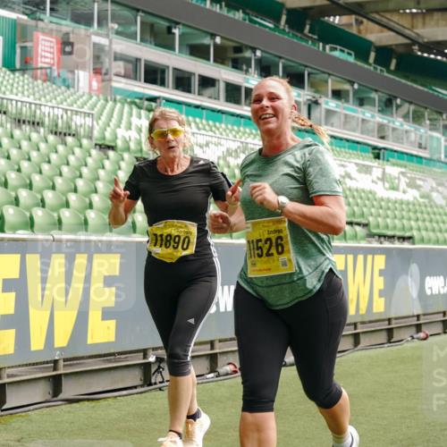 13.09.2026 - 21. swb-Marathon Bremen Michael Burmester http://msf.ph/oto/10471701 13.09.2026 10:37:04 Laufen im Stadion 10090, 10091, 10092, 10150, 10152, 10153, 10154, 10160, 10182, 10186, 10187, 10195, 10198, 10237, 10251, 10257, 10263, 10272, 10273, 10274, 10275, 10278, 10283, 10291, 10296, 10306, 10315, 10323, 10327, 10331, 10332, 10338, 10357, 10382, 10390, 10403, 10409, 10411, 10420, 10429, 10439, 10444, 10473, 10477, 10481, 10488, 10497, 10500, 10516, 10531, 10560, 10569, 10598, 10607, 10613, 10617, 10633, 10647, 10648, 10659, 10663, 10671, 10672, 10674 meine-sportfotos.de
