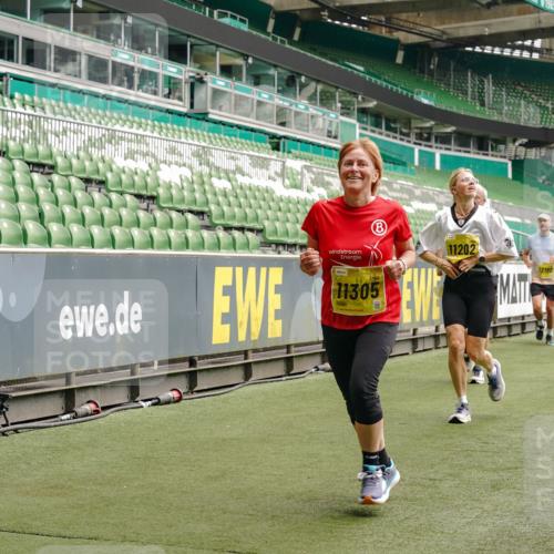 13.09.2026 - 21. swb-Marathon Bremen Michael Burmester http://msf.ph/oto/10471740 13.09.2026 10:37:05 Laufen im Stadion 10090, 10091, 10092, 10150, 10152, 10153, 10154, 10160, 10182, 10186, 10187, 10195, 10198, 10237, 10251, 10257, 10263, 10272, 10273, 10274, 10275, 10278, 10283, 10291, 10296, 10306, 10315, 10323, 10327, 10331, 10332, 10338, 10357, 10382, 10390, 10403, 10409, 10411, 10420, 10429, 10439, 10444, 10473, 10477, 10481, 10488, 10497, 10500, 10516, 10531, 10560, 10569, 10598, 10607, 10613, 10617, 10633, 10647, 10648, 10659, 10663, 10671, 10672, 10674 meine-sportfotos.de