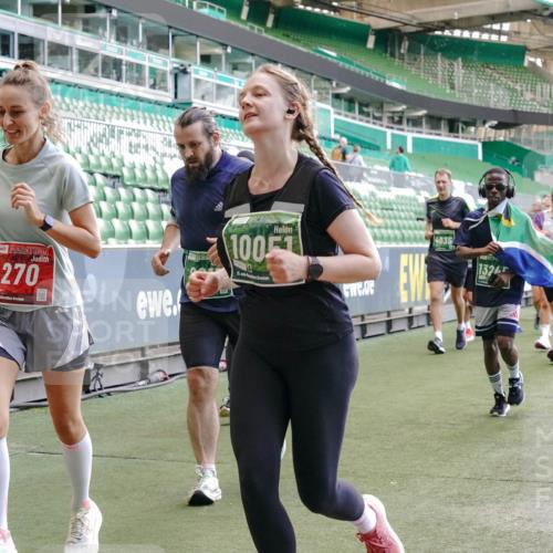 13.09.2026 - 21. swb-Marathon Bremen Michael Burmester http://msf.ph/oto/10471757 13.09.2026 13:14:50 Laufen im Stadion 263, 266, 270, 300, 414, 460, 600, 631, 768, 956, 1008, 1047, 1392, 1408, 1426, 1573, 1596, 1818, 1819, 2024, 2035, 2079, 2233, 2235, 2314, 2359, 2385, 2386, 2387, 2412, 2457, 2466, 2484, 2494, 2521, 2540, 2564, 2667, 2690, 2691, 2693, 2737, 2760, 2783, 2829, 2838, 2859, 2861, 2865, 2874, 2887, 2958, 2972, 2978, 3075, 3111, 3157, 3185, 3209, 3265, 3277, 3304, 3355, 3378, 3405, 3428, 3653, 3661, 3670, 3680, 3829, 4034, 4080, 4306, 703 meine-sportfotos.de