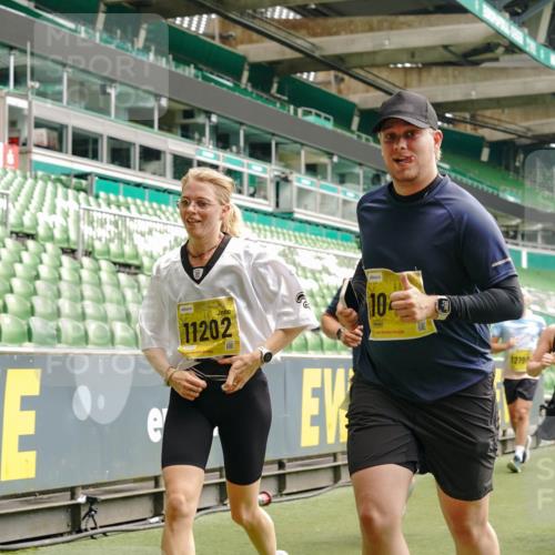 13.09.2026 - 21. swb-Marathon Bremen Michael Burmester http://msf.ph/oto/10471833 13.09.2026 10:37:07 Laufen im Stadion 10090, 10091, 10092, 10150, 10152, 10153, 10154, 10160, 10182, 10186, 10187, 10195, 10198, 10237, 10251, 10257, 10263, 10272, 10273, 10274, 10275, 10278, 10283, 10291, 10296, 10306, 10315, 10323, 10327, 10331, 10332, 10338, 10357, 10375, 10382, 10390, 10403, 10409, 10411, 10420, 10429, 10439, 10444, 10473, 10477, 10481, 10488, 10497, 10500, 10516, 10531, 10560, 10569, 10598, 10607, 10613, 10617, 10633, 10647, 10648, 10659, 10663, 10671, 10672, 10674 meine-sportfotos.de