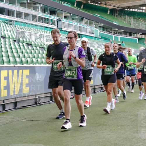 13.09.2026 - 21. swb-Marathon Bremen Michael Burmester http://msf.ph/oto/10471861 13.09.2026 13:14:53 Laufen im Stadion 263, 266, 300, 414, 460, 600, 631, 768, 956, 1008, 1047, 1392, 1408, 1573, 1596, 1818, 1819, 2024, 2035, 2079, 2233, 2235, 2314, 2359, 2385, 2386, 2387, 2412, 2457, 2466, 2484, 2494, 2521, 2540, 2564, 2667, 2690, 2691, 2693, 2737, 2760, 2783, 2829, 2838, 2859, 2861, 2865, 2874, 2887, 2958, 2972, 2978, 3075, 3111, 3157, 3165, 3185, 3209, 3265, 3304, 3355, 3378, 3405, 3428, 3653, 3661, 3670, 3680, 3829, 4034, 4080, 4306, 703 meine-sportfotos.de