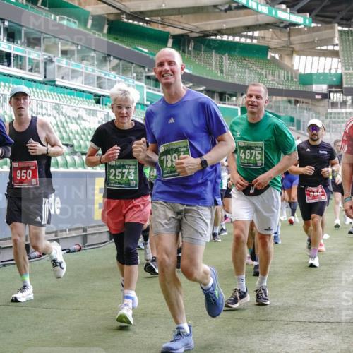 13.09.2026 - 21. swb-Marathon Bremen Michael Burmester http://msf.ph/oto/10471992 13.09.2026 13:14:56 Laufen im Stadion 263, 266, 300, 414, 460, 600, 631, 768, 956, 1008, 1047, 1392, 1408, 1573, 1596, 1818, 1819, 1874, 2024, 2035, 2079, 2233, 2235, 2314, 2359, 2385, 2386, 2387, 2412, 2457, 2466, 2484, 2494, 2521, 2540, 2564, 2667, 2690, 2691, 2693, 2737, 2760, 2783, 2829, 2838, 2859, 2861, 2865, 2874, 2887, 2958, 2972, 2978, 3075, 3111, 3157, 3165, 3185, 3209, 3265, 3304, 3355, 3378, 3382, 3405, 3428, 3653, 3661, 3670, 3680, 3829, 4034, 4080, 4306, 703 meine-sportfotos.de