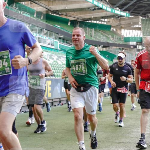13.09.2026 - 21. swb-Marathon Bremen Michael Burmester http://msf.ph/oto/10472012 13.09.2026 13:14:57 Laufen im Stadion 143, 263, 266, 300, 414, 460, 600, 631, 768, 956, 1008, 1047, 1392, 1408, 1573, 1596, 1818, 1819, 1874, 2024, 2035, 2079, 2233, 2235, 2314, 2359, 2385, 2386, 2387, 2412, 2457, 2466, 2484, 2494, 2521, 2540, 2564, 2667, 2690, 2691, 2693, 2737, 2760, 2783, 2829, 2838, 2859, 2861, 2865, 2874, 2887, 2958, 2972, 2978, 3075, 3111, 3157, 3165, 3185, 3209, 3265, 3304, 3355, 3378, 3382, 3405, 3428, 3653, 3661, 3670, 3680, 3829, 4034, 4080, 4306, 703 meine-sportfotos.de