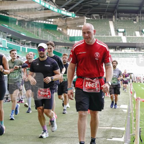 13.09.2026 - 21. swb-Marathon Bremen Michael Burmester http://msf.ph/oto/10472077 13.09.2026 13:14:58 Laufen im Stadion 143, 263, 266, 300, 414, 460, 600, 631, 768, 956, 1008, 1047, 1392, 1408, 1573, 1596, 1818, 1819, 1874, 2024, 2035, 2079, 2233, 2235, 2314, 2359, 2385, 2386, 2387, 2412, 2457, 2466, 2484, 2494, 2521, 2540, 2564, 2667, 2690, 2691, 2693, 2737, 2760, 2783, 2829, 2838, 2859, 2861, 2865, 2874, 2887, 2958, 2972, 2978, 3075, 3111, 3157, 3165, 3185, 3209, 3265, 3304, 3355, 3378, 3382, 3405, 3428, 3653, 3661, 3670, 3680, 3829, 4034, 4080, 4306, 703 meine-sportfotos.de