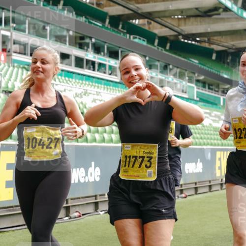 13.09.2026 - 21. swb-Marathon Bremen Michael Burmester http://msf.ph/oto/10472083 13.09.2026 10:37:14 Laufen im Stadion 10090, 10091, 10092, 10150, 10152, 10153, 10154, 10160, 10186, 10187, 10198, 10237, 10251, 10257, 10263, 10272, 10273, 10274, 10275, 10278, 10283, 10291, 10296, 10306, 10315, 10323, 10327, 10331, 10332, 10338, 10357, 10370, 10375, 10376, 10382, 10390, 10403, 10411, 10420, 10429, 10432, 10439, 10444, 10473, 10481, 10488, 10497, 10500, 10516, 10531, 10560, 10569, 10598, 10607, 10613, 10633, 10647, 10648, 10654, 10659, 10663, 10671, 10672, 10674 meine-sportfotos.de