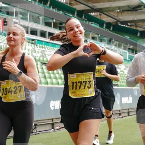 13.09.2026 - 21. swb-Marathon Bremen Michael Burmester http://msf.ph/oto/10472100 13.09.2026 10:37:15 Laufen im Stadion 10090, 10091, 10092, 10150, 10152, 10153, 10154, 10160, 10186, 10187, 10190, 10198, 10237, 10251, 10257, 10263, 10272, 10273, 10274, 10275, 10278, 10283, 10291, 10296, 10306, 10315, 10323, 10327, 10331, 10332, 10338, 10357, 10370, 10375, 10376, 10382, 10390, 10403, 10411, 10420, 10429, 10432, 10439, 10444, 10473, 10481, 10488, 10497, 10500, 10516, 10531, 10560, 10569, 10598, 10607, 10613, 10633, 10647, 10648, 10654, 10659, 10663, 10671, 10672, 10674 meine-sportfotos.de