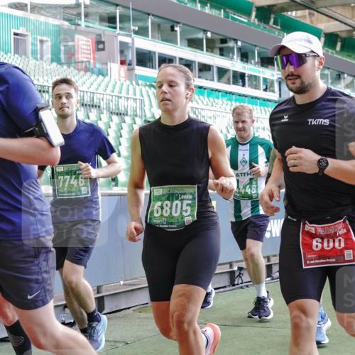 13.09.2026 - 21. swb-Marathon Bremen Michael Burmester http://msf.ph/oto/10472135 13.09.2026 13:14:59 Laufen im Stadion 143, 263, 266, 300, 414, 460, 631, 768, 956, 1008, 1047, 1392, 1408, 1573, 1596, 1818, 1819, 1874, 2024, 2035, 2079, 2233, 2235, 2314, 2359, 2385, 2386, 2387, 2412, 2457, 2466, 2484, 2494, 2521, 2540, 2564, 2667, 2690, 2691, 2693, 2737, 2760, 2783, 2829, 2838, 2859, 2861, 2865, 2874, 2887, 2958, 2978, 3075, 3111, 3157, 3165, 3185, 3209, 3265, 3304, 3355, 3378, 3382, 3405, 3428, 3653, 3661, 3670, 3680, 3829, 4034, 4080, 4306, 703 meine-sportfotos.de