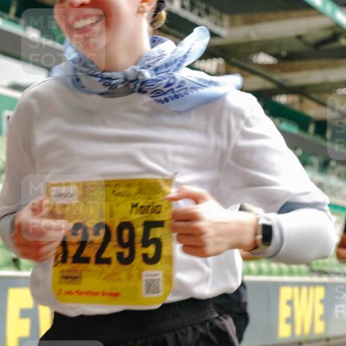 13.09.2026 - 21. swb-Marathon Bremen Michael Burmester http://msf.ph/oto/10472153 13.09.2026 10:37:15 Laufen im Stadion 10090, 10091, 10092, 10150, 10152, 10153, 10154, 10160, 10186, 10187, 10190, 10198, 10237, 10251, 10257, 10263, 10272, 10273, 10274, 10275, 10278, 10283, 10291, 10296, 10306, 10315, 10323, 10327, 10331, 10332, 10338, 10357, 10370, 10375, 10376, 10382, 10390, 10403, 10411, 10420, 10429, 10432, 10439, 10444, 10473, 10481, 10488, 10497, 10500, 10516, 10531, 10560, 10569, 10598, 10607, 10613, 10633, 10647, 10648, 10654, 10659, 10663, 10671, 10672, 10674 meine-sportfotos.de
